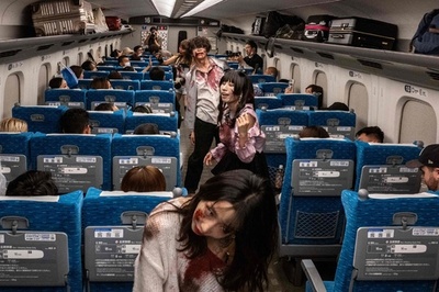 「ゾンビ新幹線」で恐怖体験 貸し切り車両が一転、お化け屋敷に