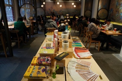 人気商品は康熙帝好んだチョコレート 北京・故宮前にカフェ開店