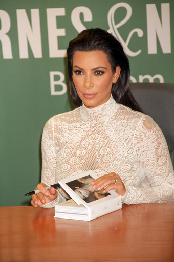 キム・カーダシアンの公式サイト＆アプリに注目