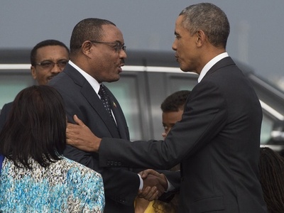 オバマ米大統領、エチオピア訪問を開始 アフリカ連合本部で演説も