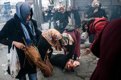 トルコ政権に批判的な大手紙が政府管理下に、各国から懸念の声