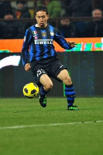 長友がインテルデビュー、後半出場 チームは勝利