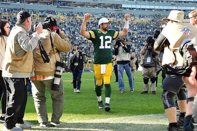 パッカーズがレイダースに大勝、QBロジャースが5TDパスの大活躍