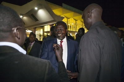 南スーダン大統領と反政府勢力、停戦で合意