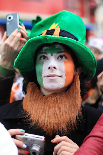 緑色に染まる聖パトリック・デー、アイルランド首都