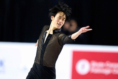 山本草太がSP首位 スケートカナダ