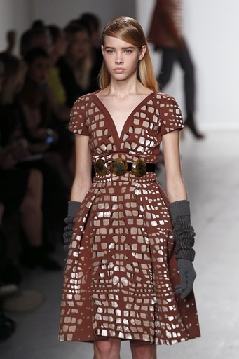 ＜14/15年秋冬パリコレクション＞ジョン・ガリアーノ