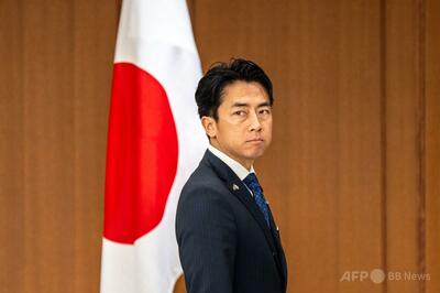 小泉防衛相が靖国神社参拝、高市首相は見送り