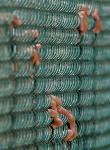 米政府、グアンタナモ収容者の新収容所を検討