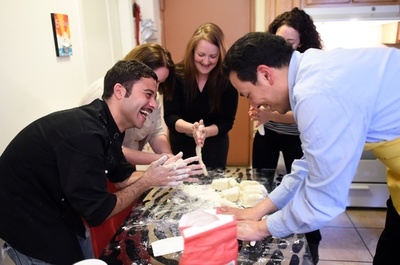 自宅をレストランに、NYに新しい出会いの場