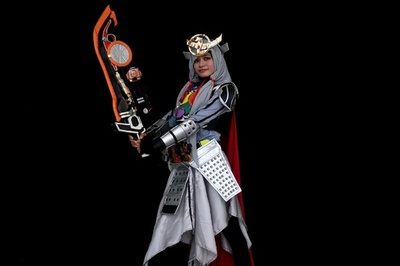 ヒジャブの戦士にプリンセス、ムスリム女性がコスプレ マレーシア