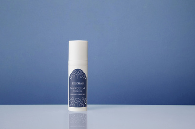 「ネロリラ ボタニカ」青の自然由来成分で目元を潤す「アイクリーム ニュイ」