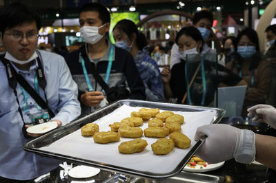 代替肉の肉まん、ギョーザ、春巻… 中国で広まる「植物肉」