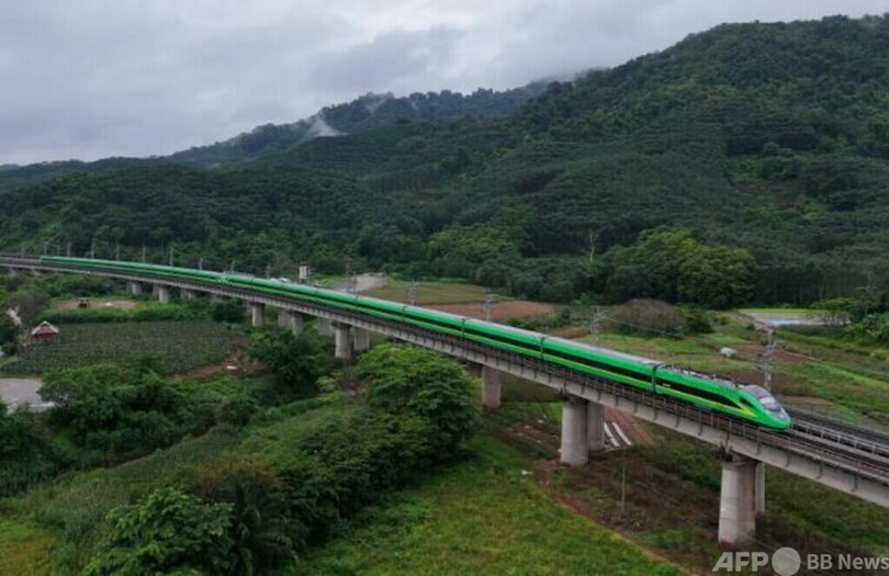 中国の雲南磨憨と四川成都南を結ぶ直行高速列車が開通