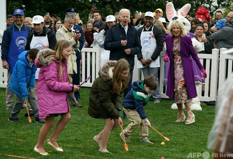 イースター恒例の卵転がし ホワイトハウスで3年ぶり開催