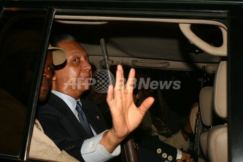 ハイチ帰国のデュバリエ元大統領 ベビードック は元独裁者 写真3枚 国際ニュース Afpbb News