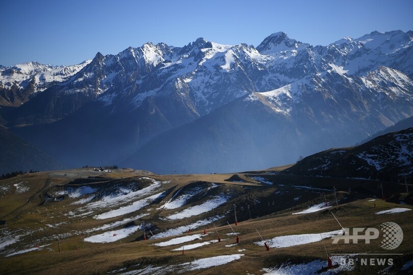 たばこ買いに歩いて隣国へ…ピレネー山脈で遭難の仏男性、外出規制違反で罰金