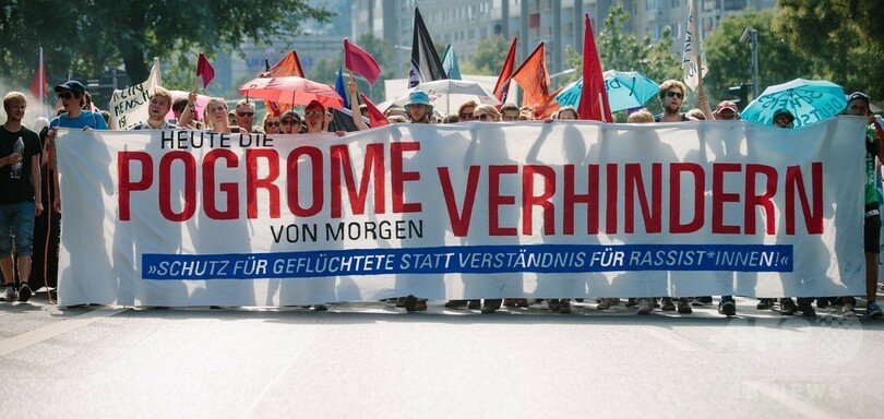 「難民を歓迎」、受け入れ反対に対抗デモ 独ドレスデン