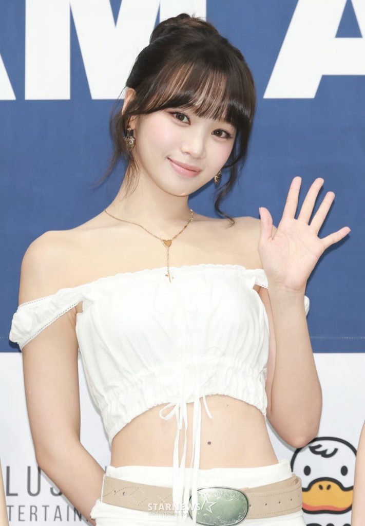 LE SSERAFIMキム・チェウォン、活動休止前に番組出演 写真枚 国際