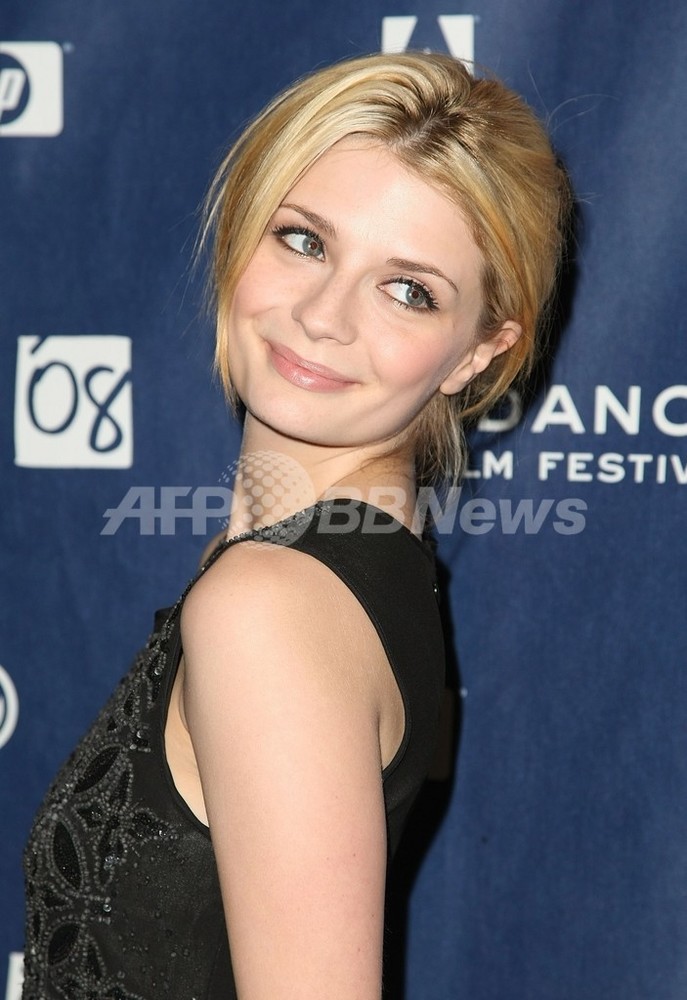 The O.C.」のミーシャ・バートン、無免許運転と薬物所持で起訴 写真1枚  