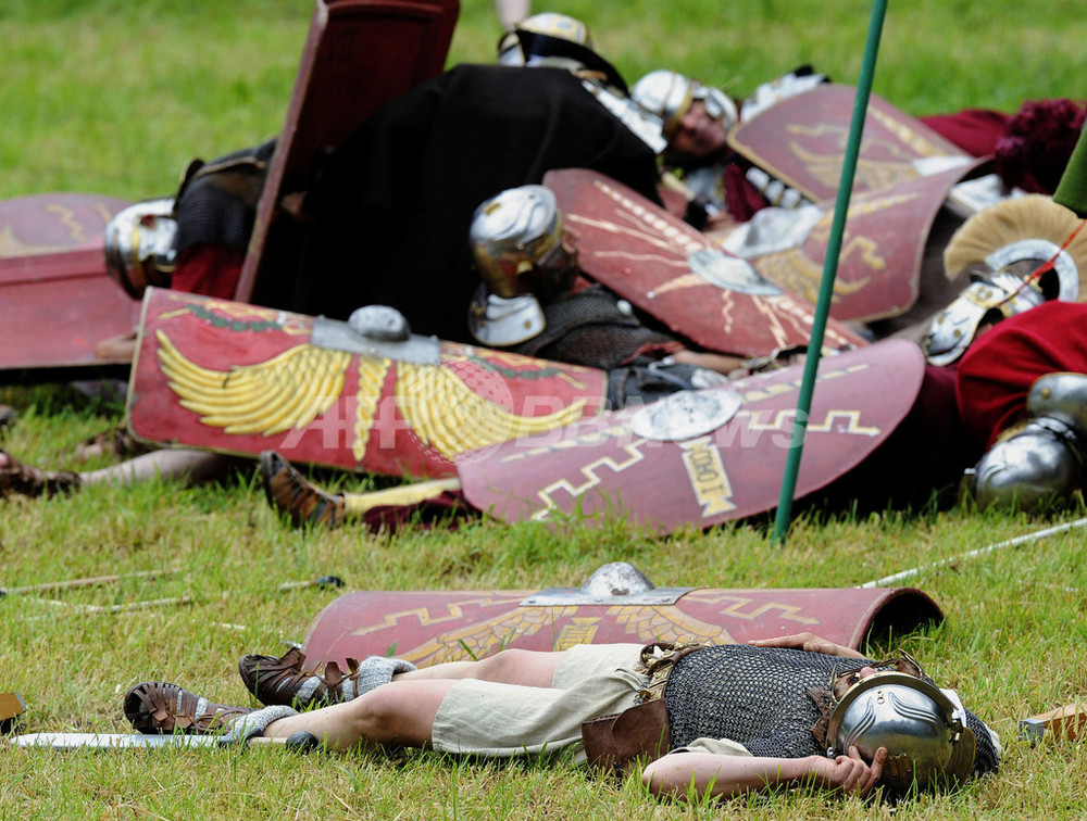 ローマ帝国とゲルマン民族の「トイトブルク森の戦い」を再現、ドイツ 写真13枚 国際ニュース：AFPBB News