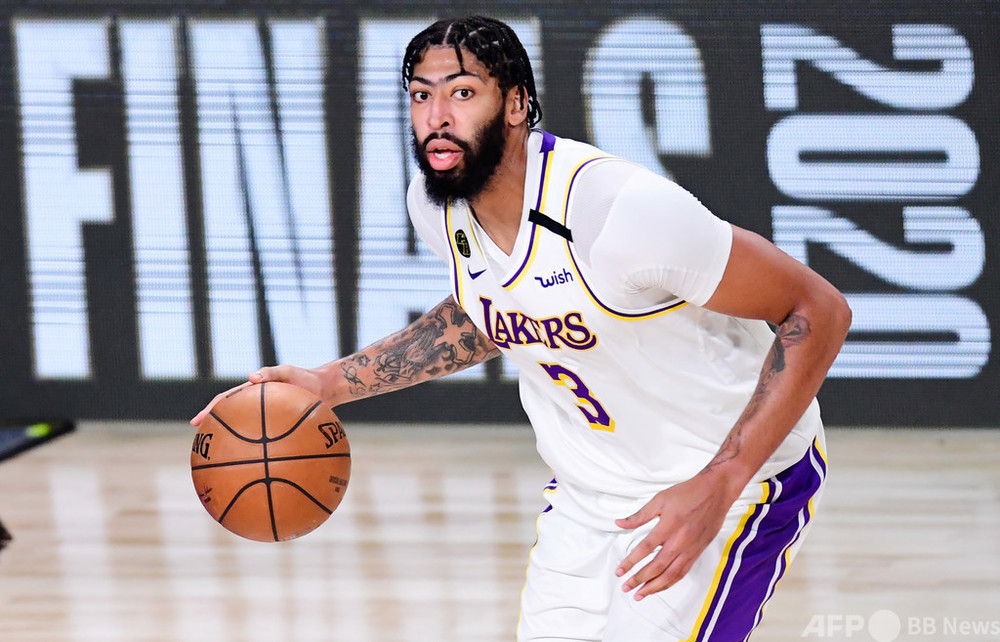 デイビス、新たな5年契約でレイカーズに残留 写真1枚 国際ニュース