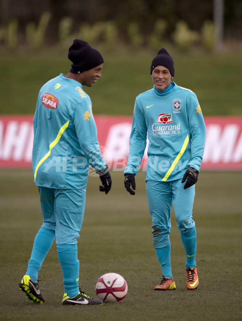 ロナウジーニョ　修復費用ooempate ロナウジーニョ、ブラジル代表復帰に「驚いた」 写真10枚 ファッション