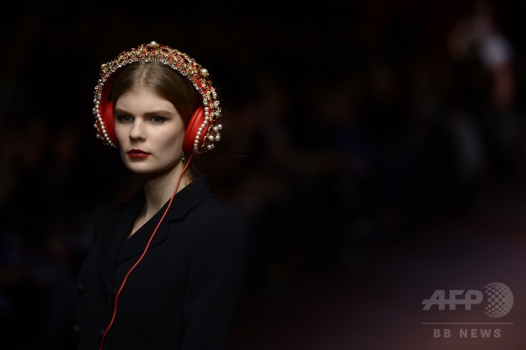 「ママ万歳！」お母さんたちに敬意を表して、「ドルチェ＆ガッバーナ」15/16秋冬 