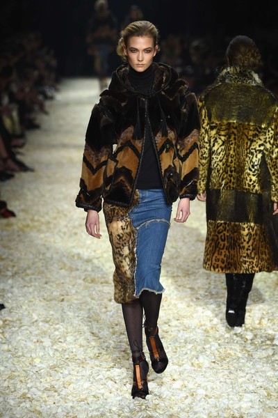 生まれ育ったサンタフェから着想を得たボヘミアンシック、「トム フォード」15/16年秋冬