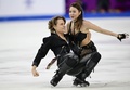 フィギュアスケート欧州選手権、アイスダンス・リズムダンス（RD）。演技に臨むリトアニアのアリソン・リード/サウリウス・アンブルレビシウス組（2024年1月12日撮影）。(c)Daniel MIHAILESCU / AFP