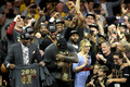 2016年のNBAファイナルを制したクリーブランド・キャバリアーズ（2016年6月19日撮影）。(c)Ronald Martinez/Getty Images/AFP