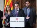 スペイン・カタルーニャ（Catalonia）自治州バルセロナ（Barcelona）で、同自治州の分離独立の是非を問う住民投票の実施を発表するアルトゥル・マス（Artur Mas）同自治州首相（2014年12月12日撮影）。(c)AFP