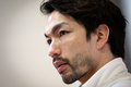 東京都内のゴールドウイン本社で、インタビューに応じるパラ競泳の鈴木孝幸選手（2021年10月15日撮影）。(c)AFPBB News/Yoko Akiyoshi