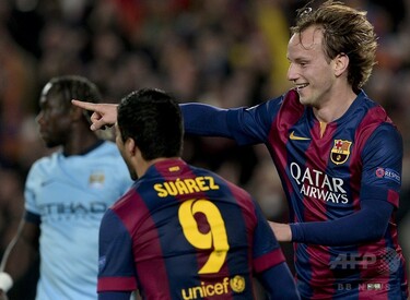 バルサ、ハートの好守に苦しむも難なく準々決勝へ 欧州CL 写真30枚