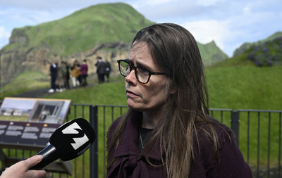 アイスランド女性数万人、男性との賃金格差解消求めストライキ 首相も参加