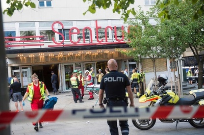 日系米国人DJの公演会場で天井が崩落、15人軽傷 オスロ