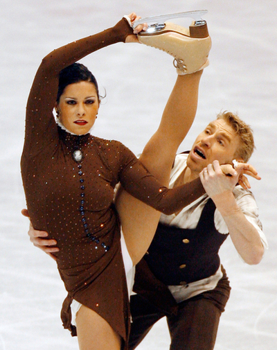 デロベル／ショウエンフェルデール組 NHK杯・アイスダンスを制す