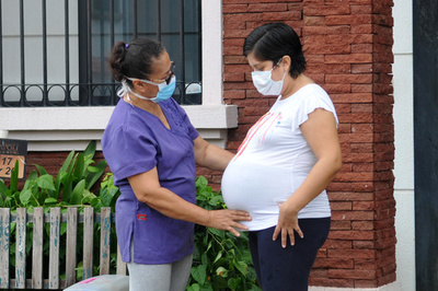 高温・熱波で早産・死産増える可能性 国際研究