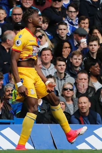 クリスタルパレスが首位チェルシー撃破、勝利の立役者ザハは驚きを隠せず