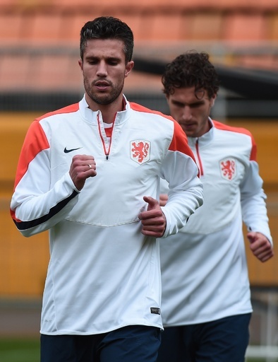 ファン・ハール監督、準決勝でファン・ペルシー欠場の可能性を示唆