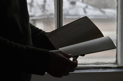 リアルな偽論文で暴かれた米学術誌のずさんな審査、一方で手法を疑問視する声も