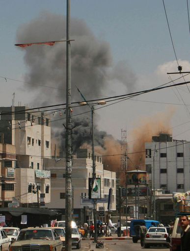 ガザ地区への空爆、連日のロケット攻撃への報復 - イスラエル