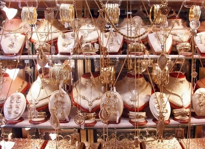 トンネル1キロ掘って宝石泥棒、未遂に終わる 伊シチリア島