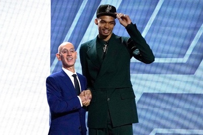 スパーズがウェンバンヤマを全体1位指名 NBAドラフト