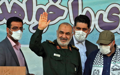 イラン、新無人機の保有を公表 航続距離7000キロ