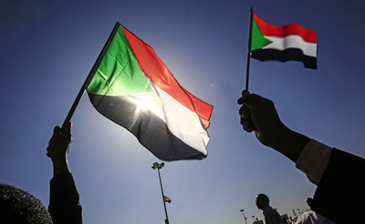 スーダン暫定軍事評議会、解任した前大統領を刑務所へ移送