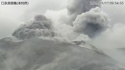 口永良部島で噴火、人的被害なし