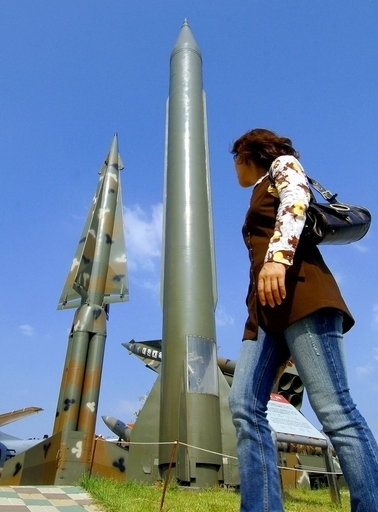 北朝鮮、新基地で長距離ミサイルのエンジン燃焼実験