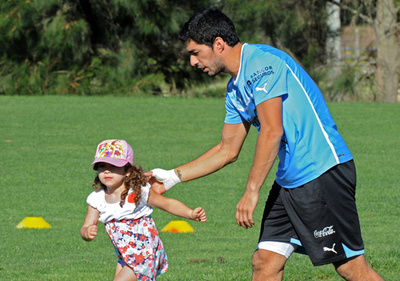 スアレスらウルグアイ代表、ヨルダン戦控え調整