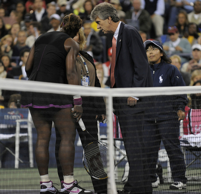 暴言行為のセレーナが謝罪